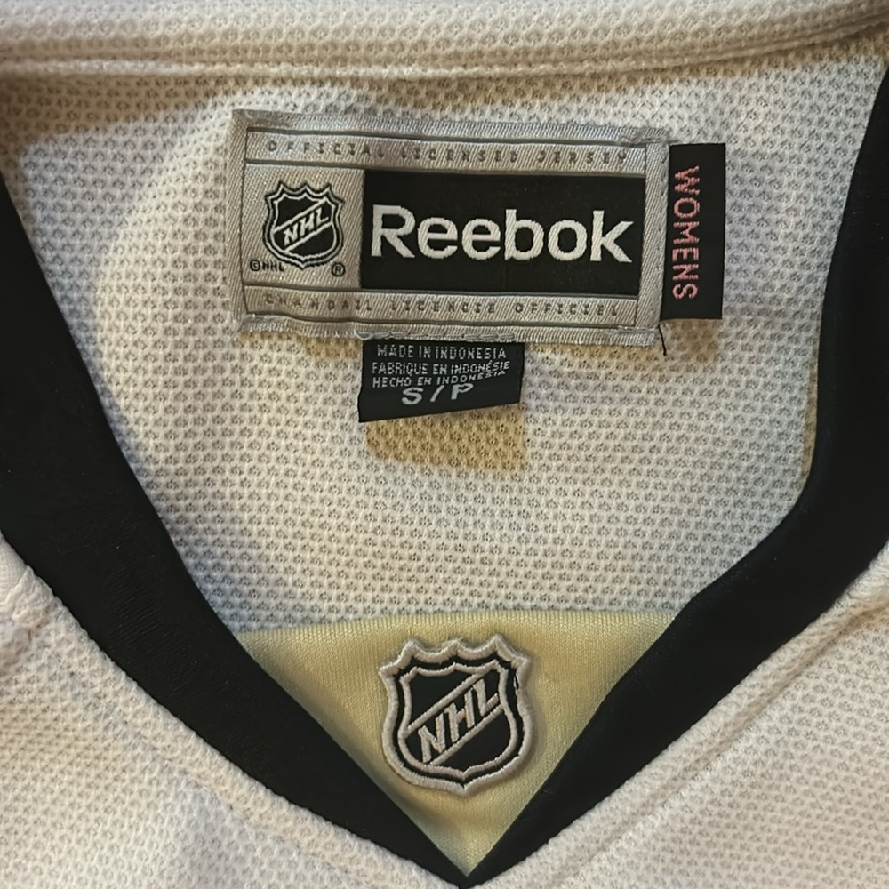Penguins Women's Jersey 🏒🥅⛸️ - Picture 4 of 8